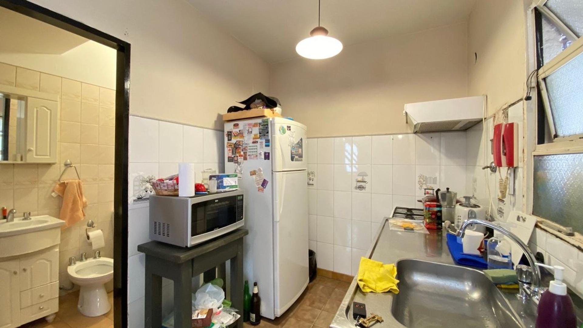 Casa 2 ambientes con 1 baño