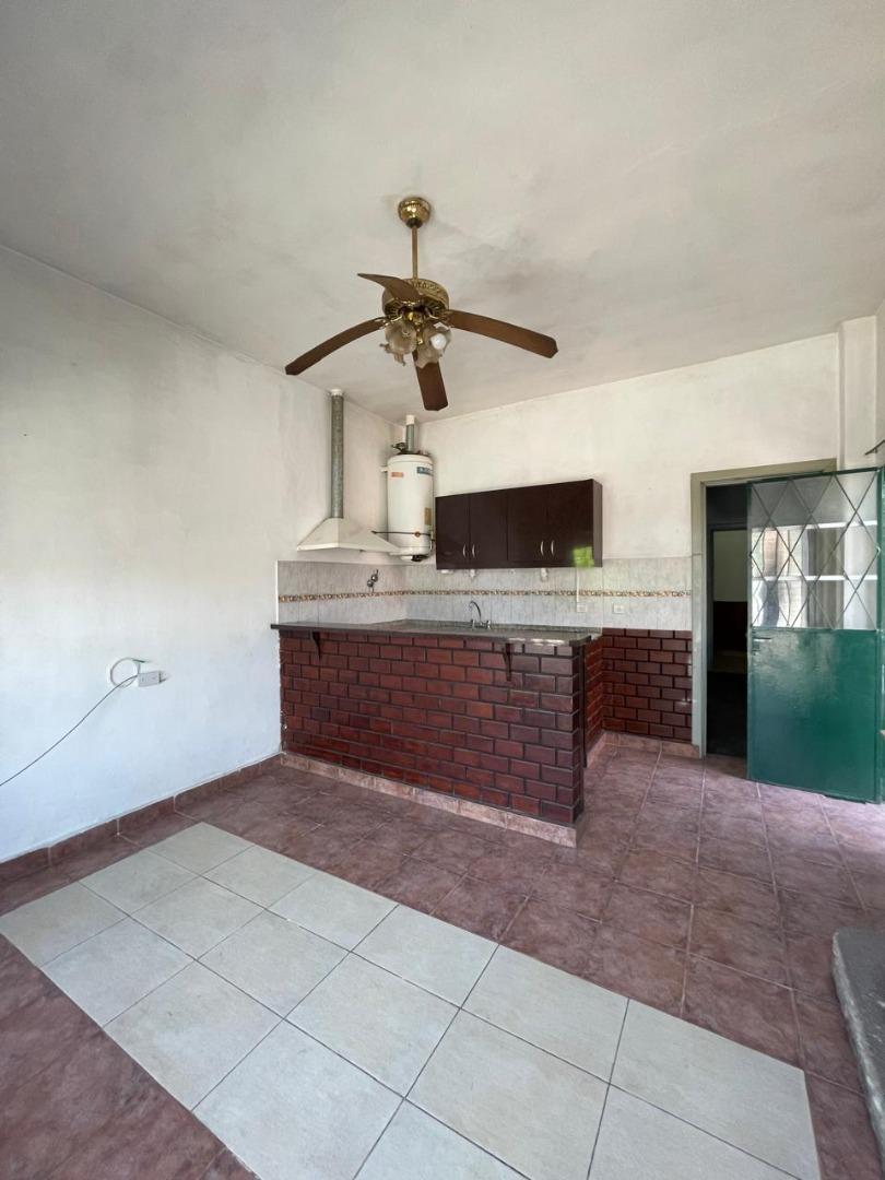 Santa Fe 1300, Piso PB