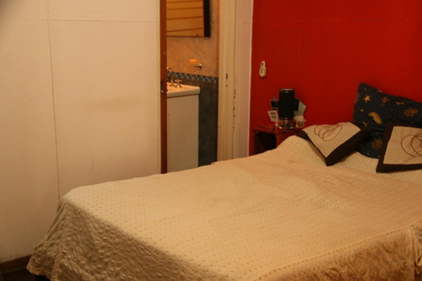 Depto Tipo Casa 3 ambientes con 2 baños