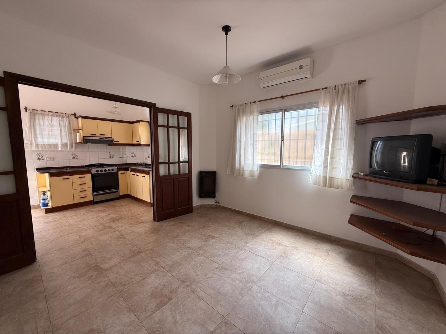 Casa en Venta en Castelar, USD 125.000