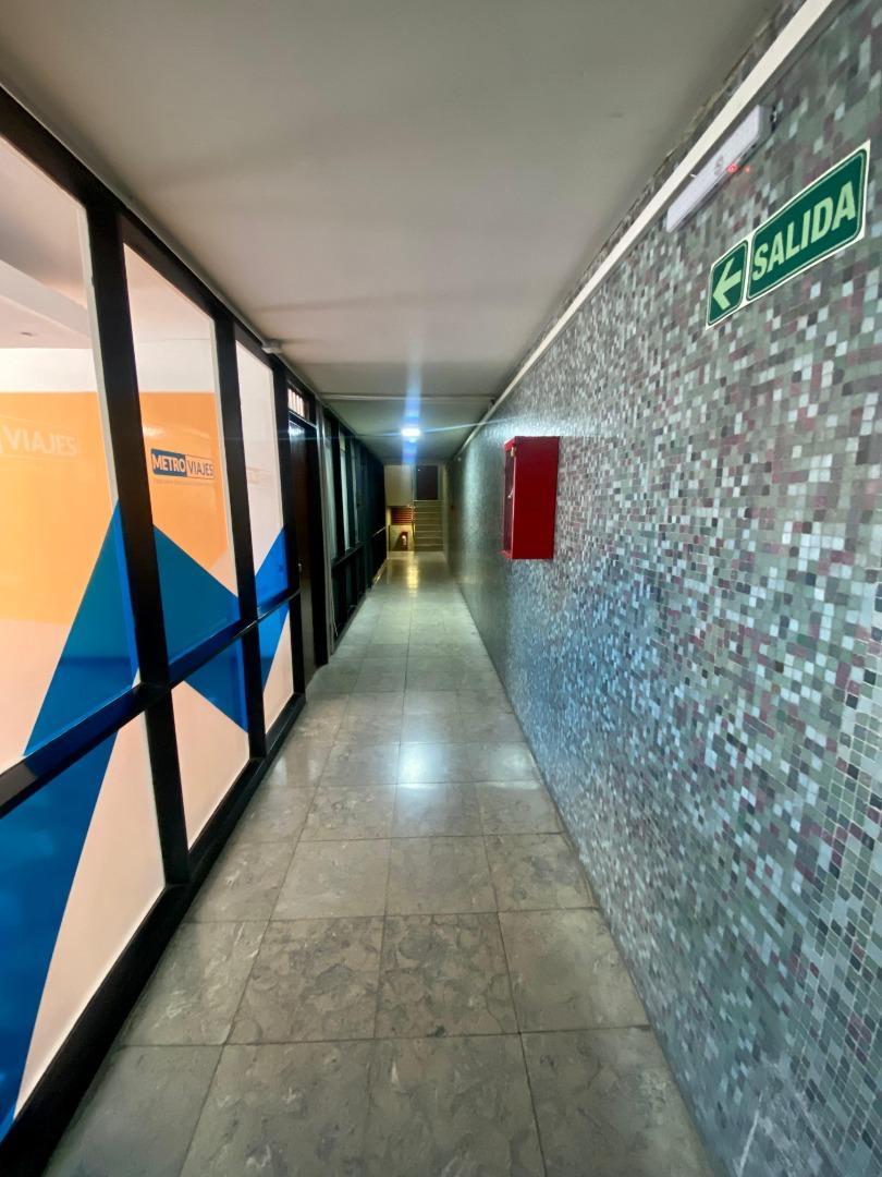 25 De Mayo 100, Piso 4