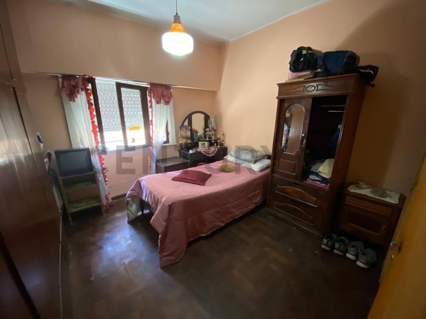 138 entre 32 y 131 , Piso 0