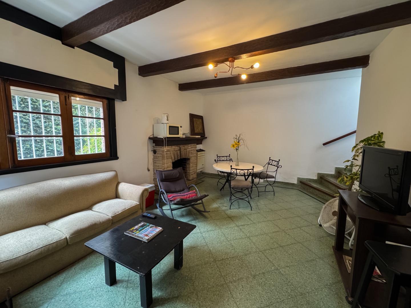 Casa 4 ambientes con 1 baño