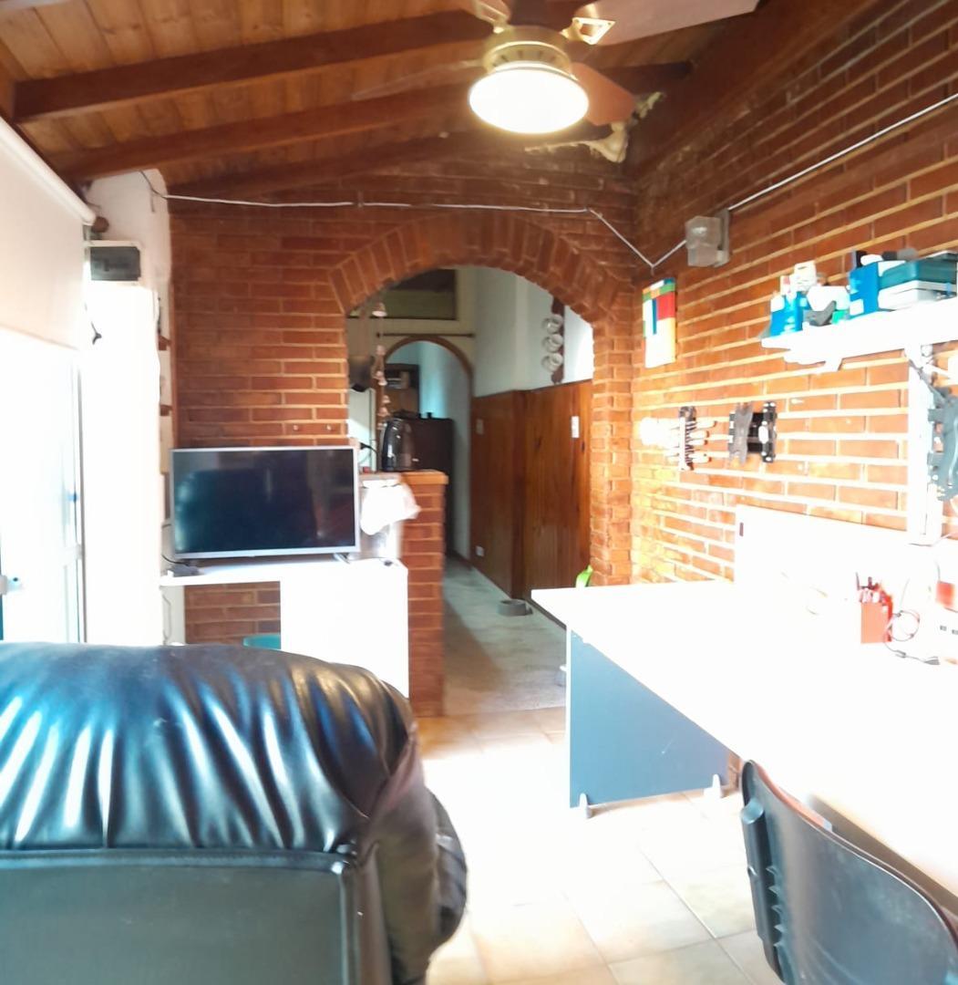 Depto Tipo Casa 3 ambientes con 2 baños