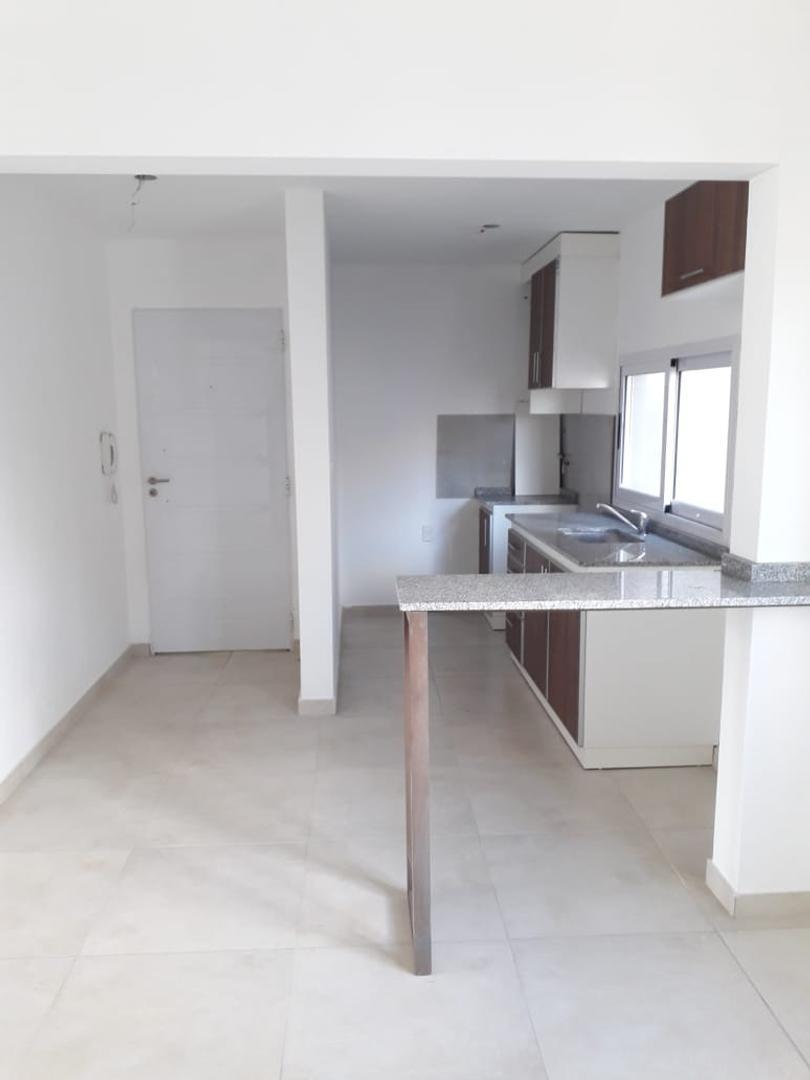 Excelente departamento 2 amb