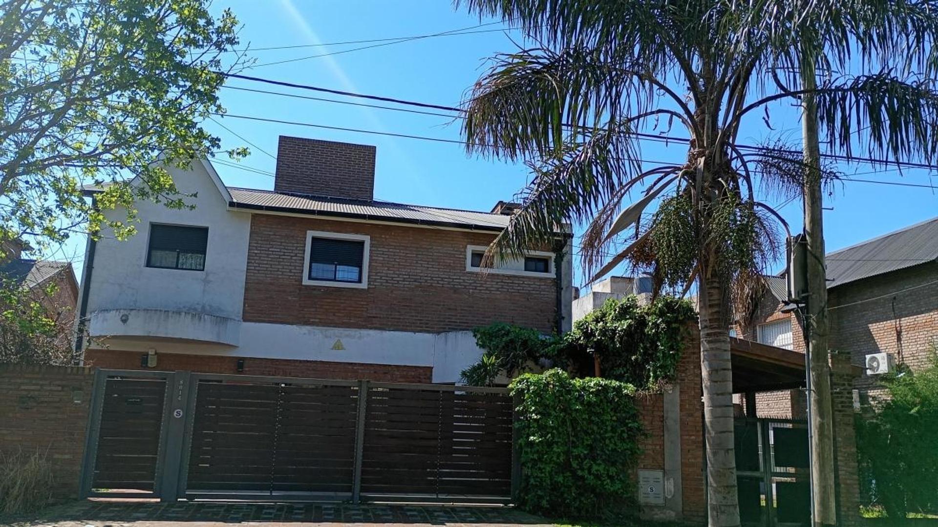 PERMUTA/VENTA CASA EN LOMAS DE FISHERTON