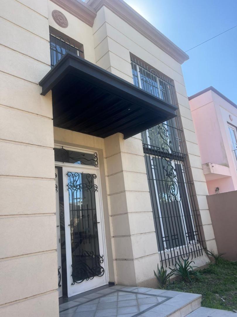 VENTA DE CASA, ESTILO FRANCES, POLVORINES