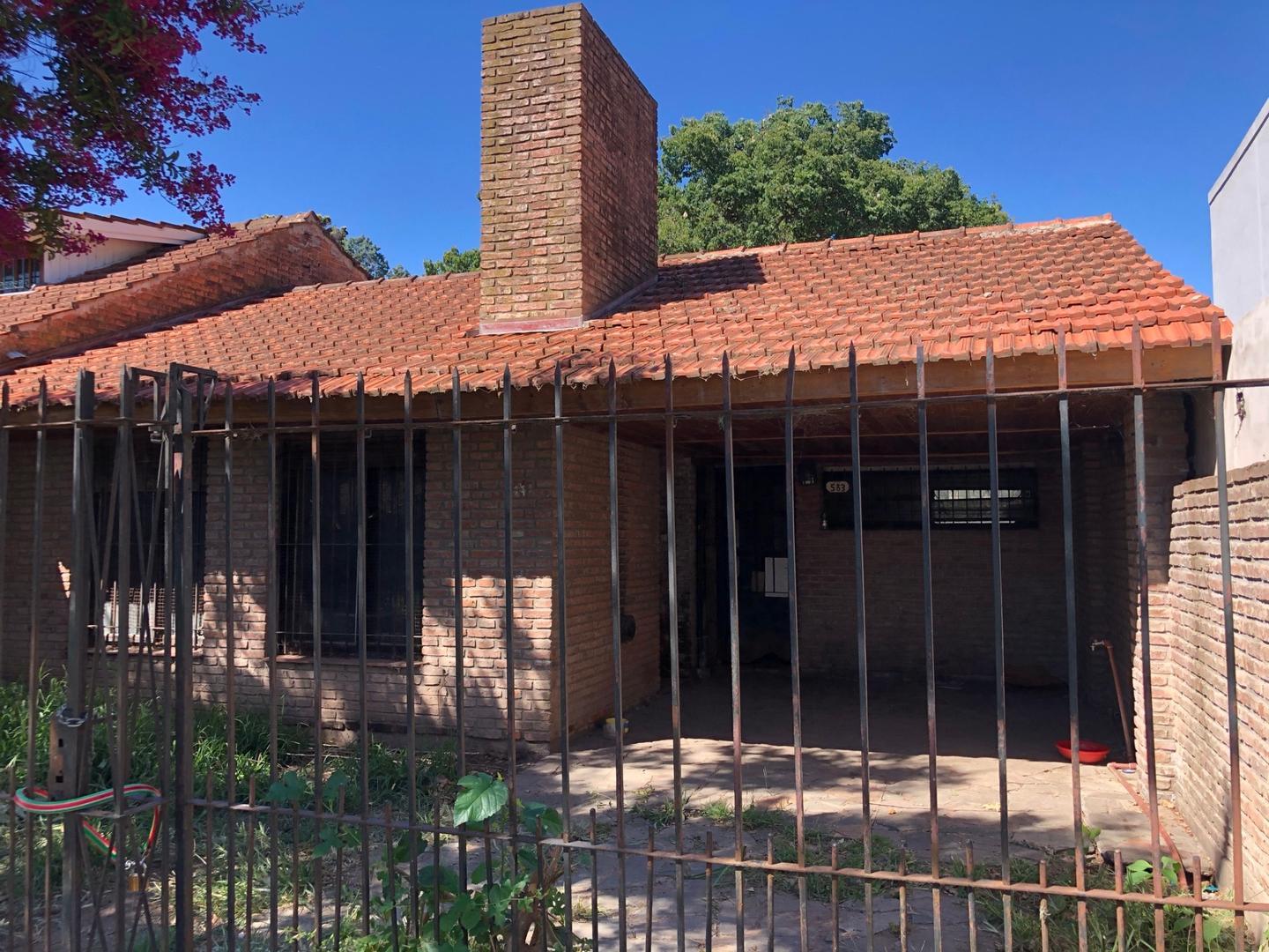 JOSE MARMOL - lote con construcción a demoler