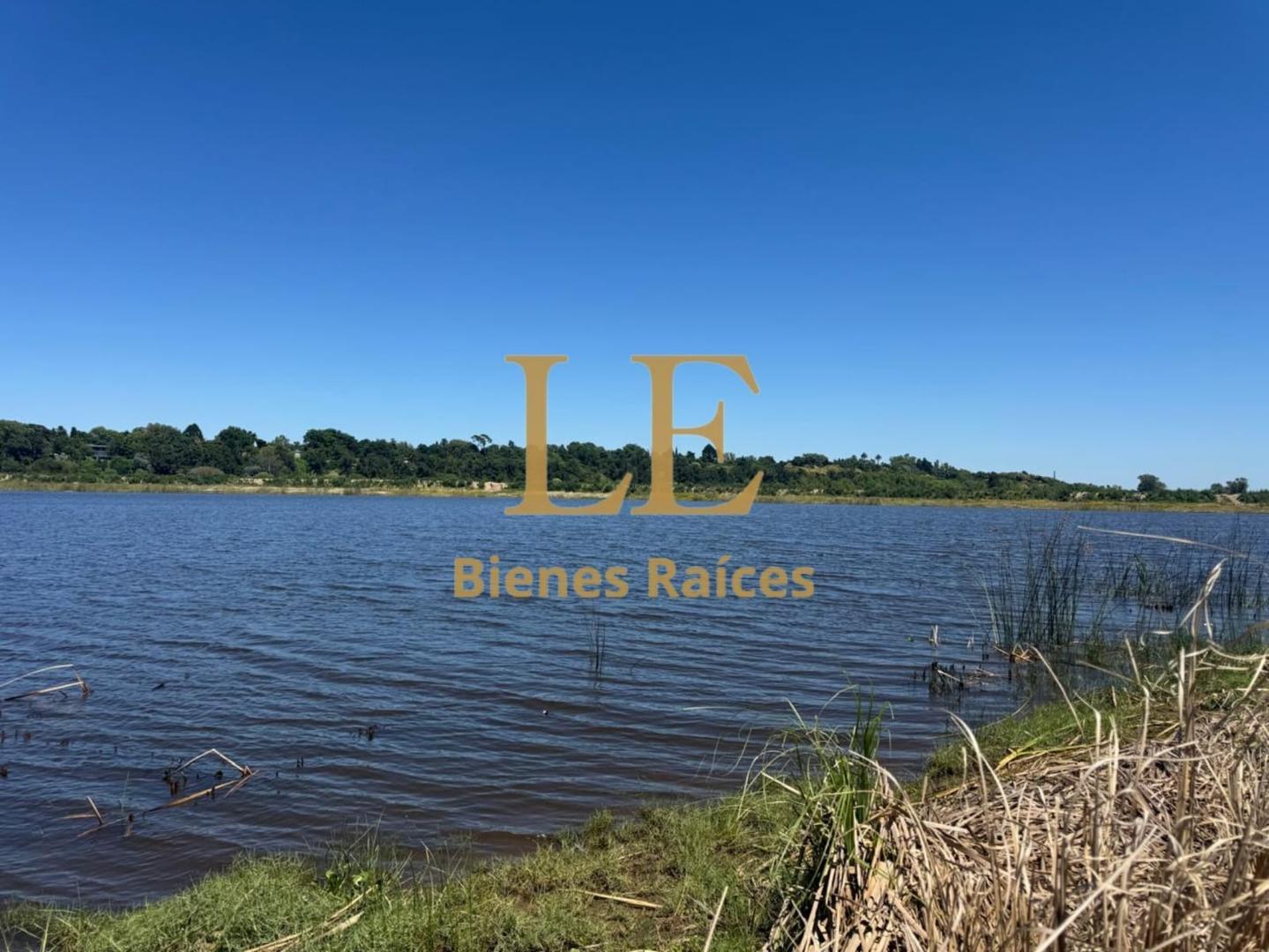 Terreno en Venta de 911,0 m2