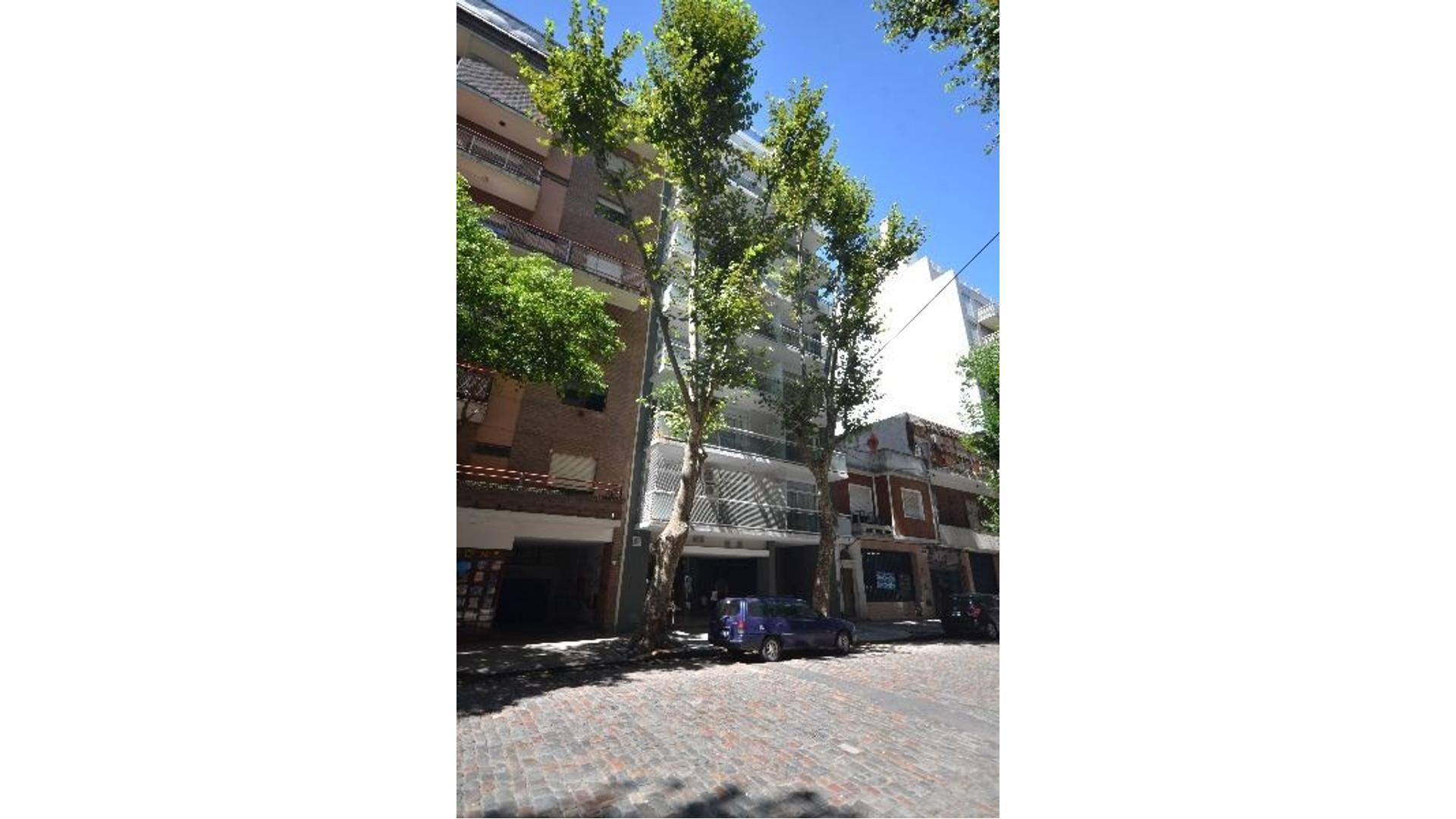 1 Ambiente con Piscina y solarium