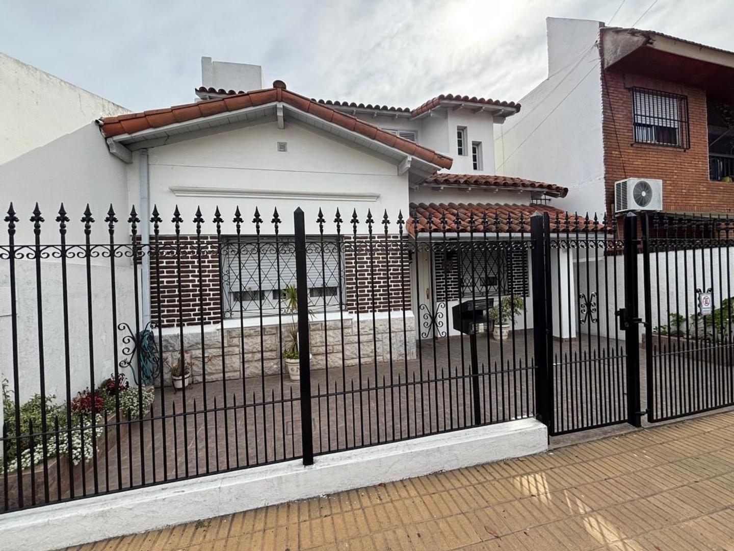 Casa en Venta en Luis Guillon, USD 110.000
