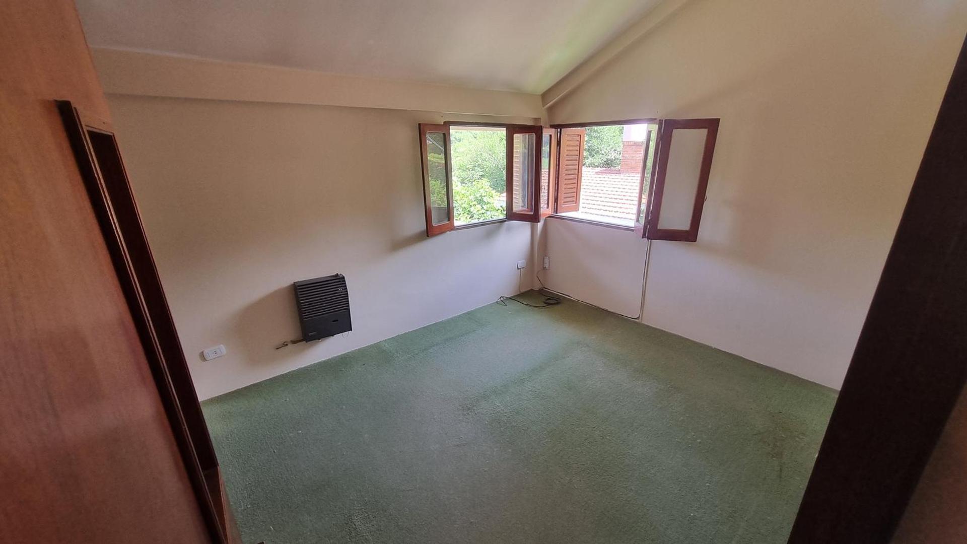 CASA EN VENTA BARRIO LOS PERALES