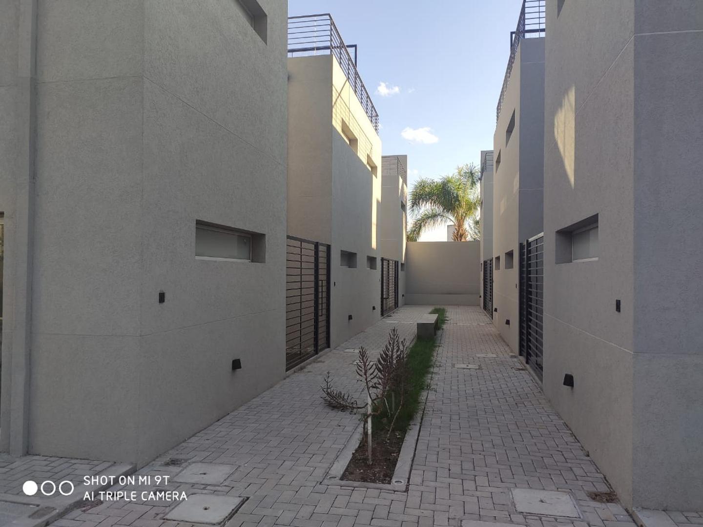 Departamento en Venta en Fisherton, USD 110.000