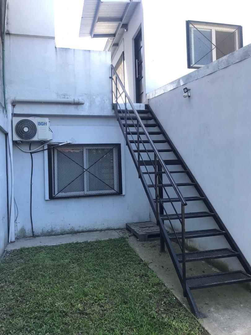 DEPARTAMENTO 2 AMB 1º F C/ PATIO GRANDE - HURLINGHAM CENTRO