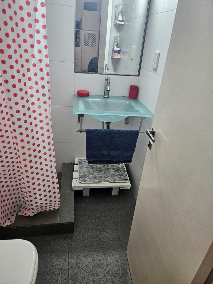 Av. Independencia 800 , Piso 1