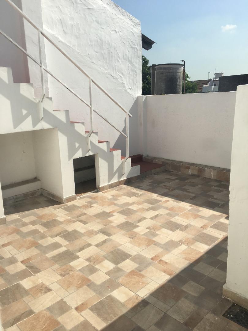 Depto Tipo Casa en Alquiler en Caseros, $ 760.000