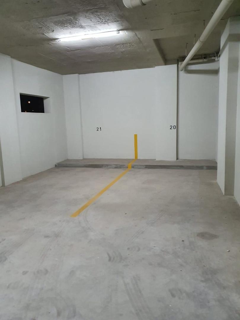 VENTA 2 COCHERAS EN MACROCENTRO