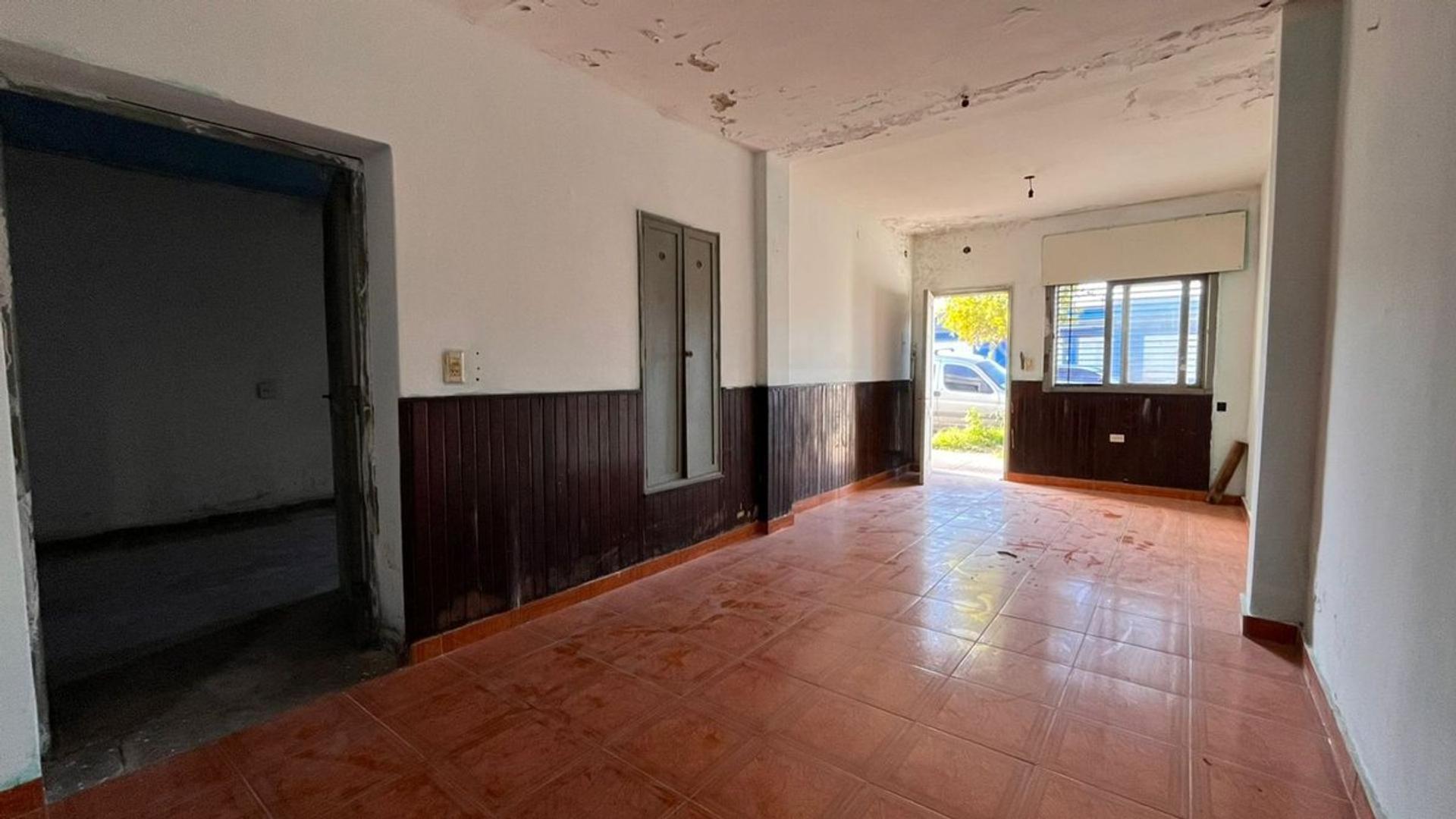 Casa 3 ambientes con 1 baño