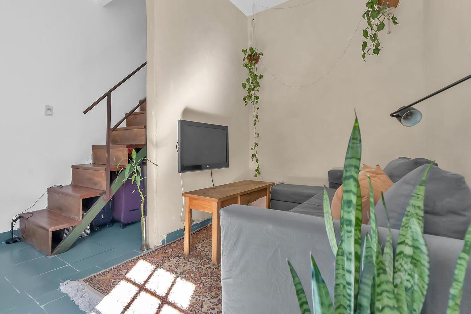 Depto Tipo Casa 3 ambientes con 2 baños