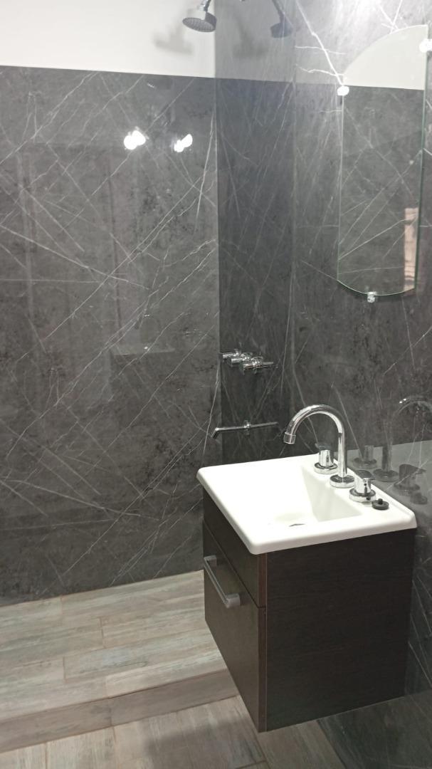 Departamento en Alquiler en Lomas Del Mirador, $ 880.000