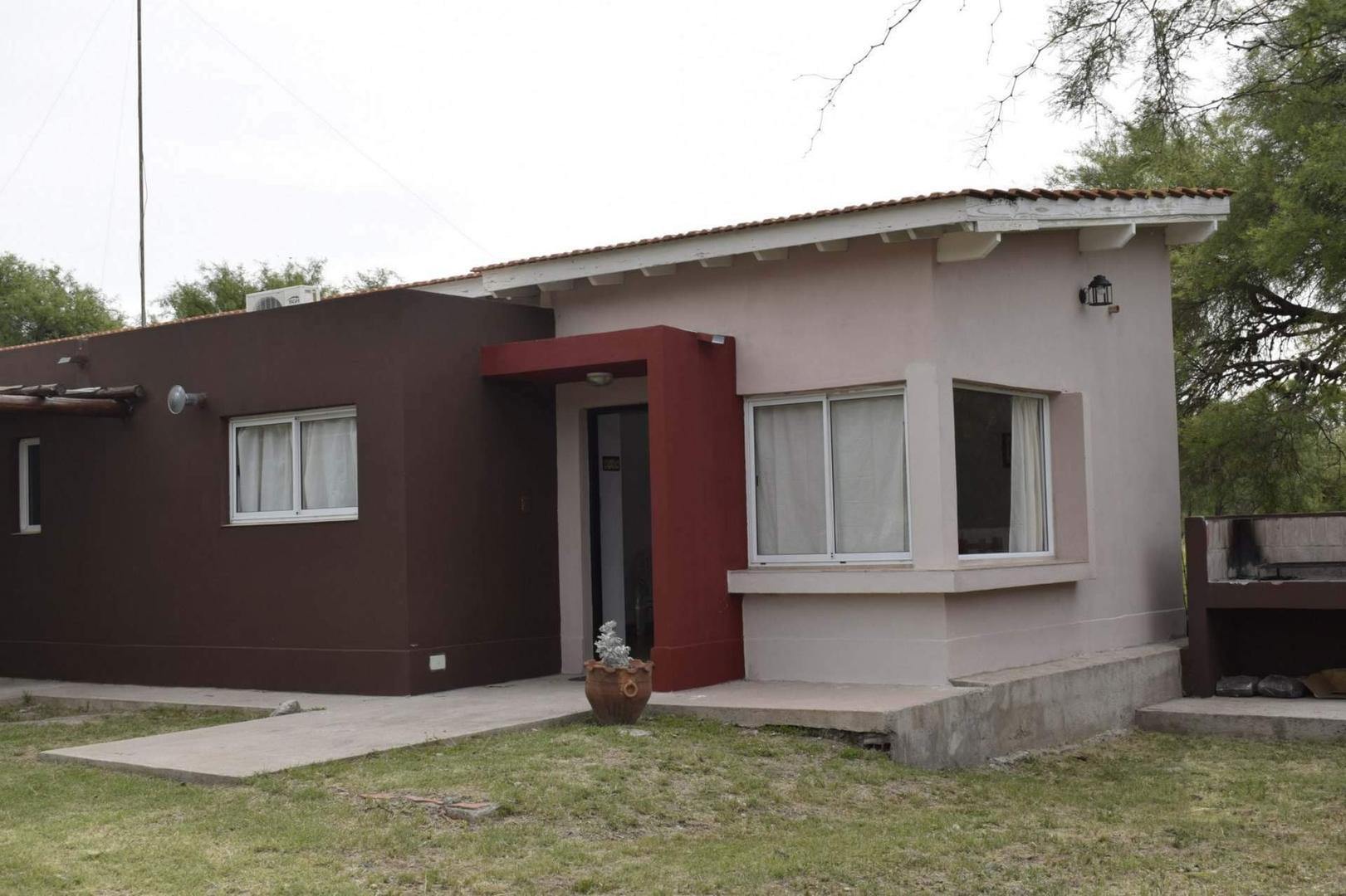 Casa en Venta con 2 cocheras