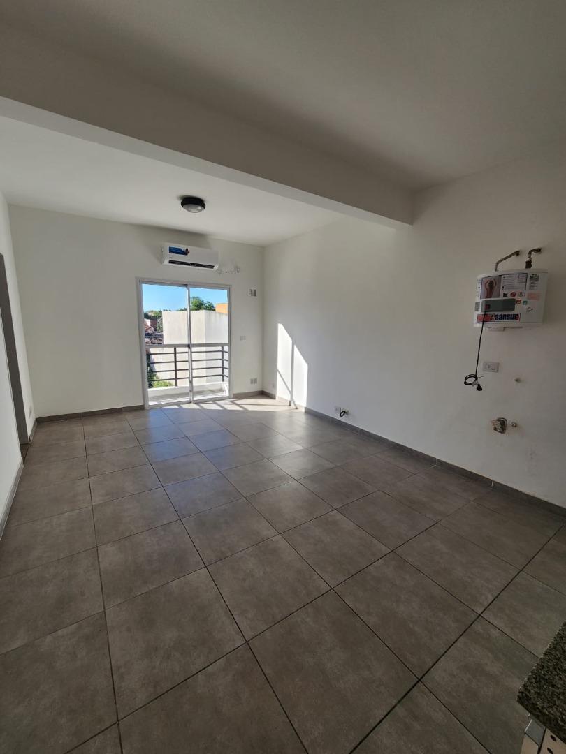 Departamento en Alquiler en Villa Dominico, $ 390.000