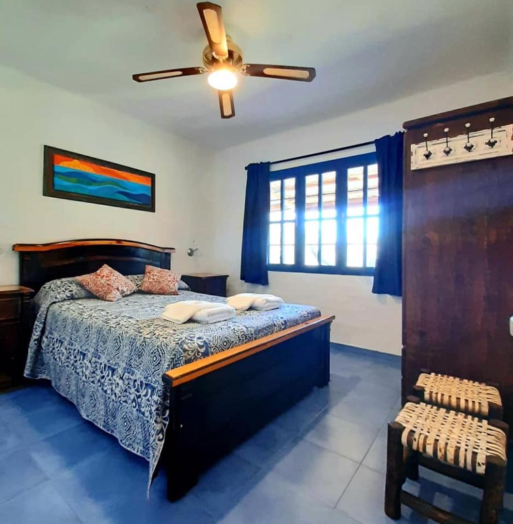 Casa en Venta con 5 cocheras