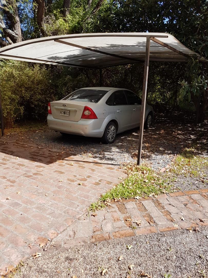 Casa de 4 ambientes en venta en el barrio privado Villa Rosa