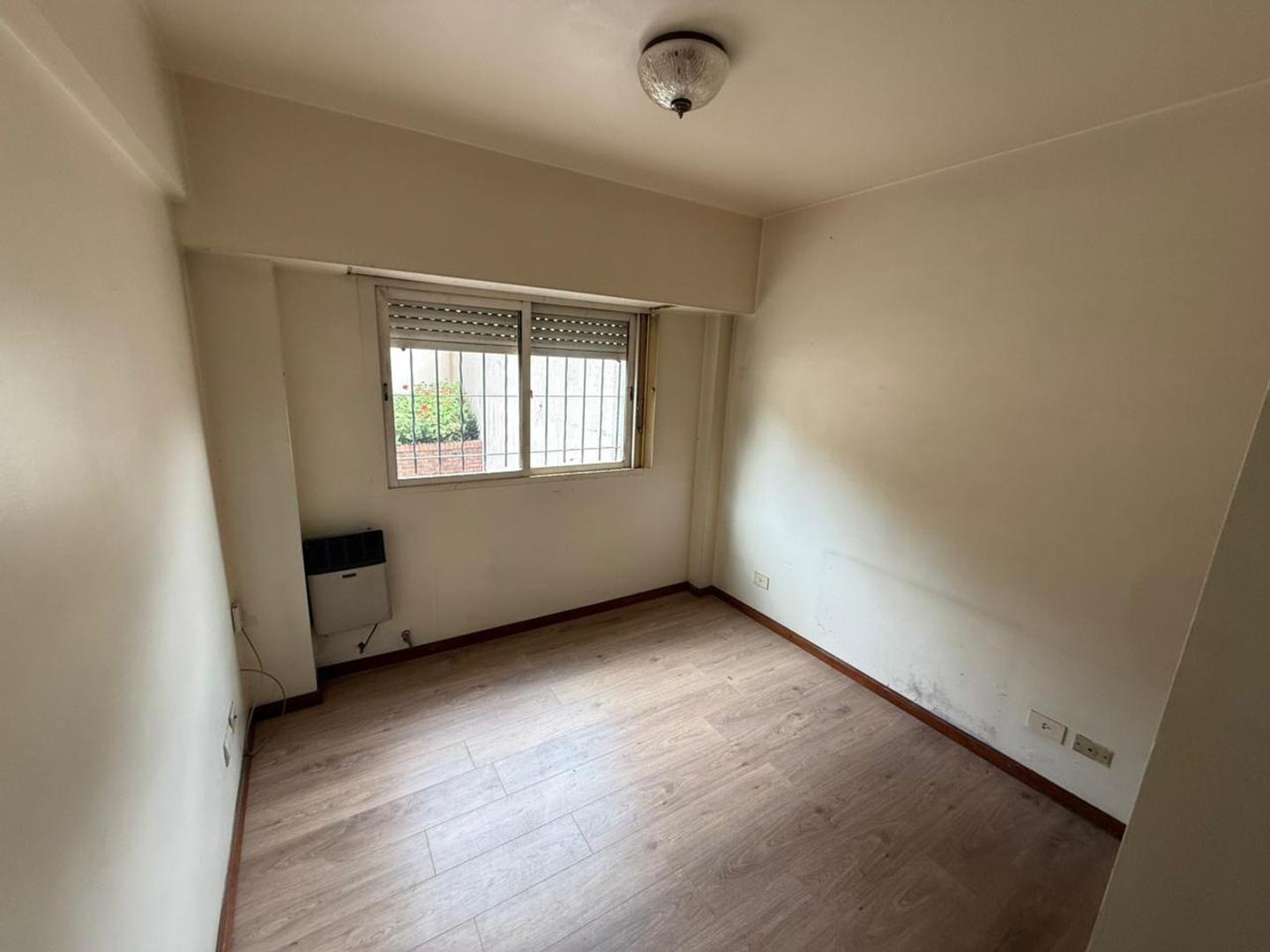 Balcarce 128 , Piso PB