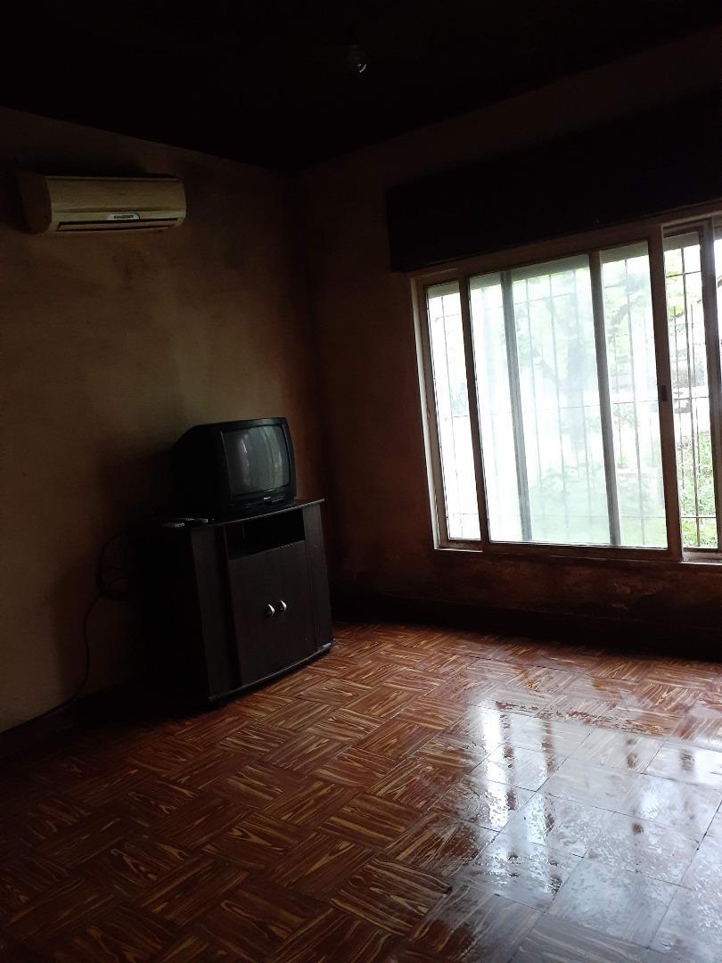 Casa 2 ambientes con 1 baño