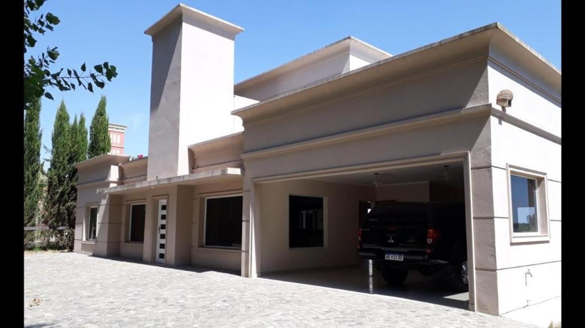 Hermosa casa en barrio cerrado La Concepción