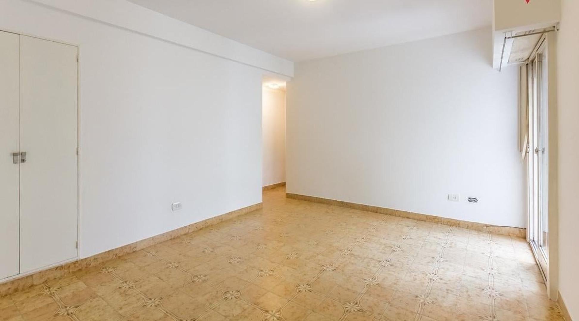 Venta. Departaento. 2 Ambientes. Av Beiro 4400. Villa Devoto