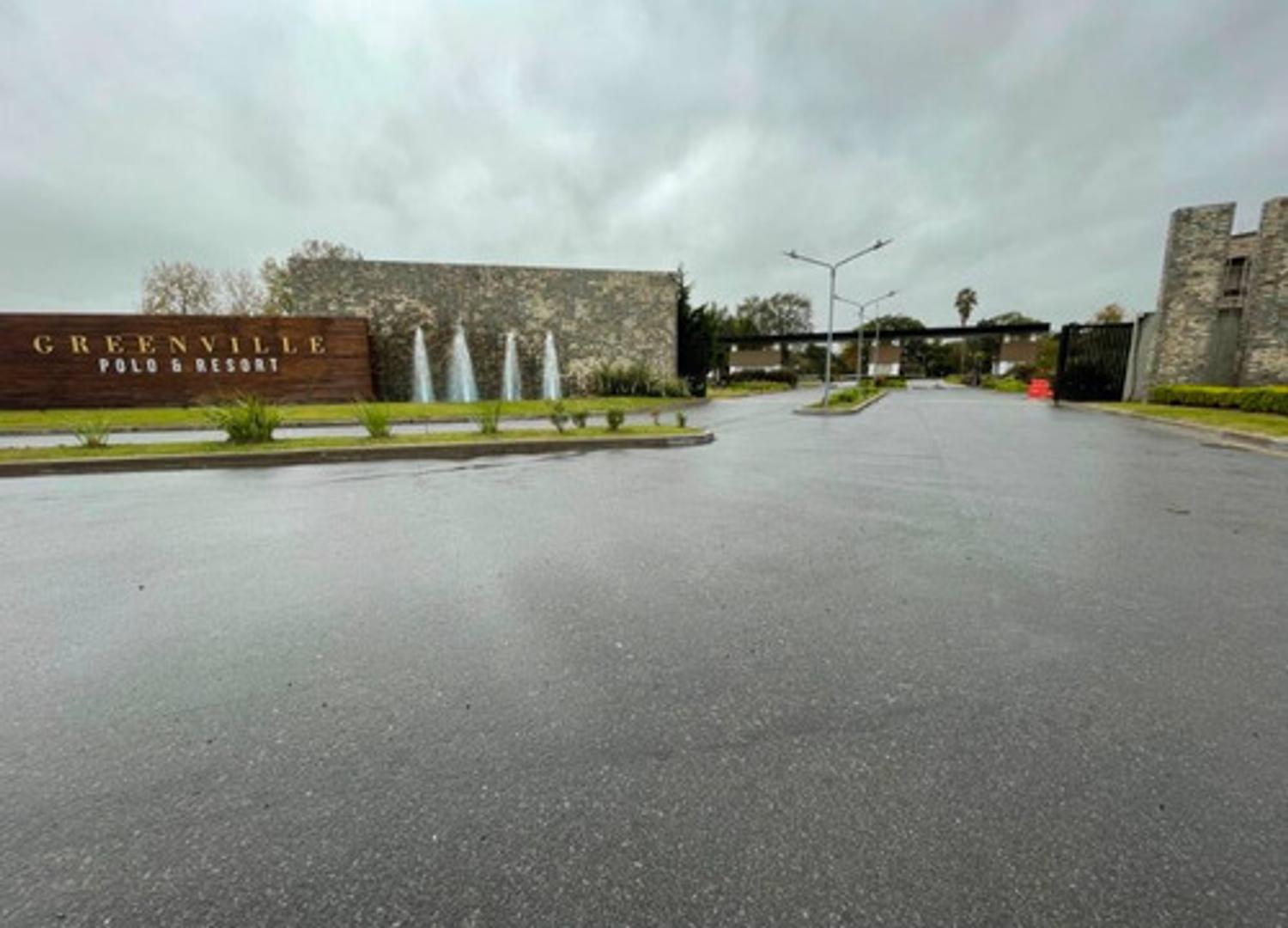 Lotea la venta en barrio Greenville Polo & Resort