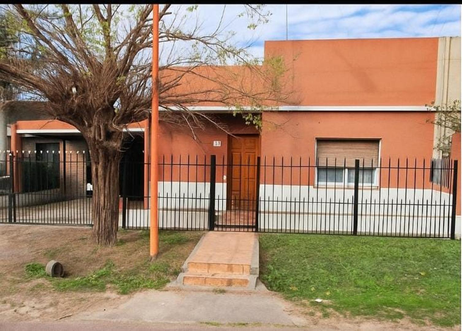 Venta de casa en Pueblo Nuevo. Excelente ubicación