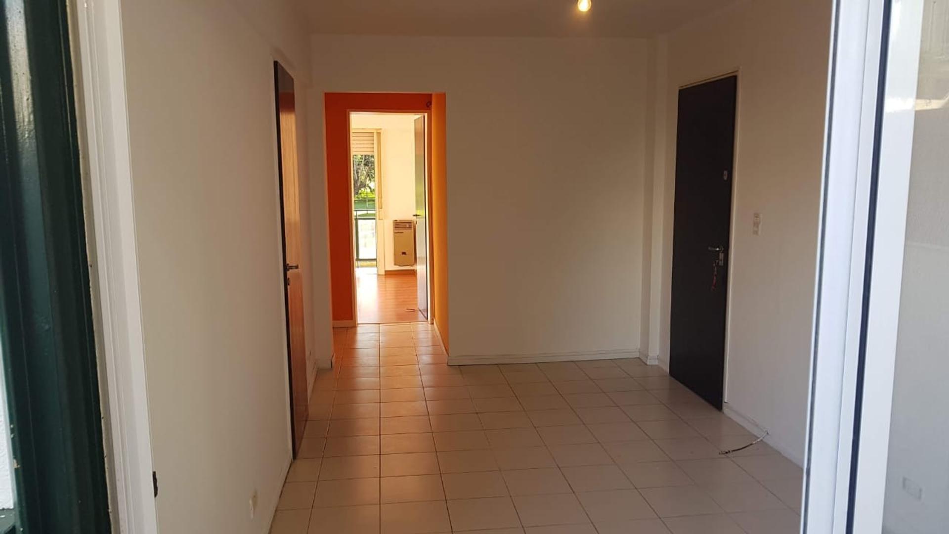 Santa Fe 500, Piso 1