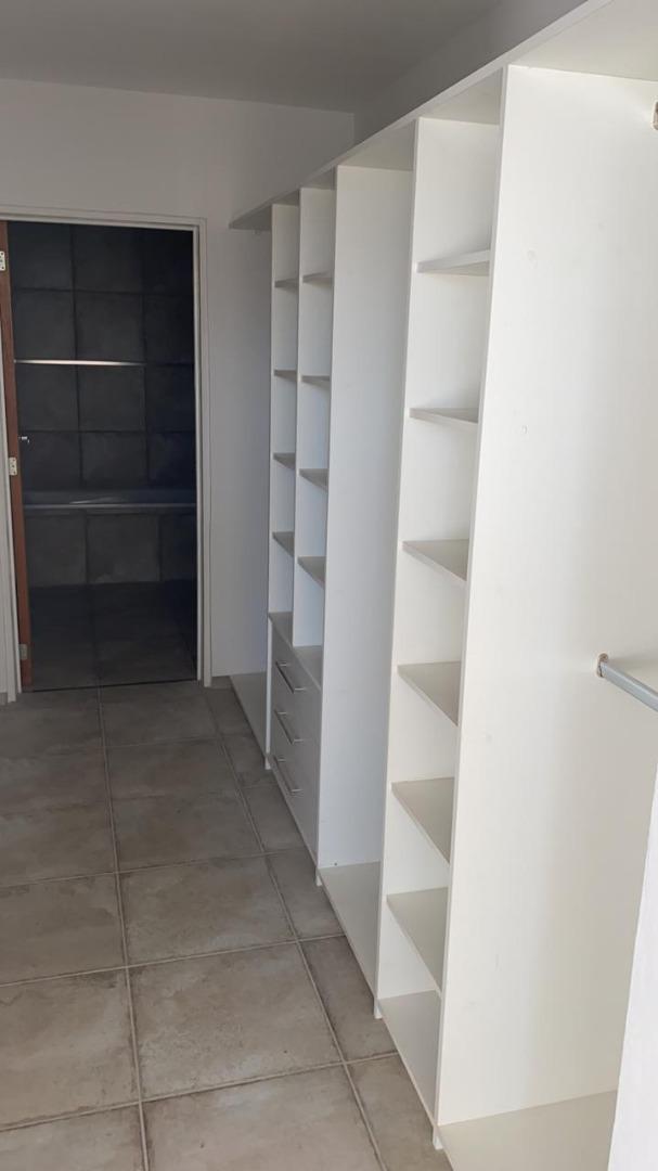 Casa en Venta en Plottier, USD 280.000