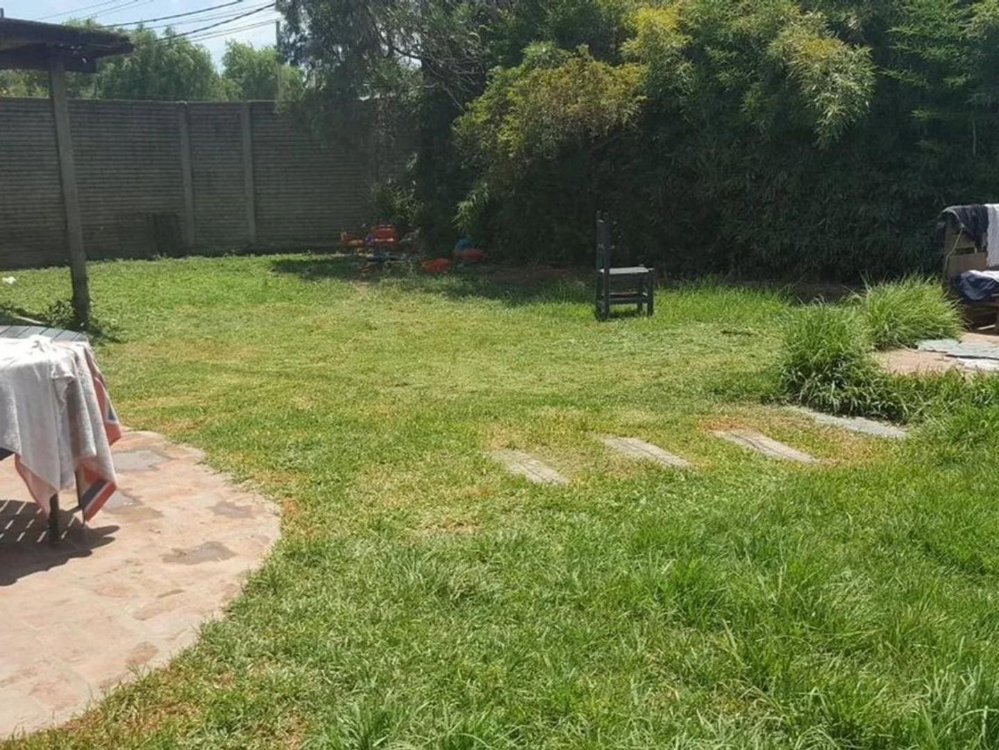 Casa 2 ambientes con 1 baño