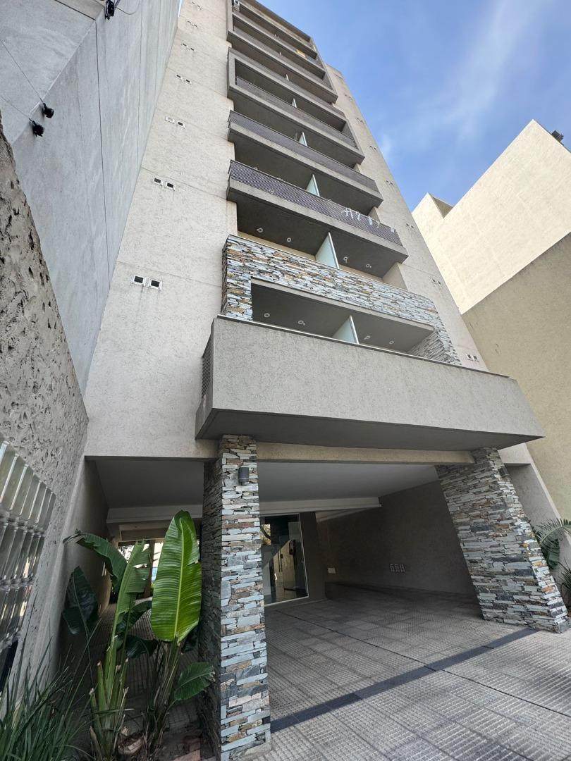 VENTA! Departamento de un Ambiente  C/Cochera - Haedo Norte!