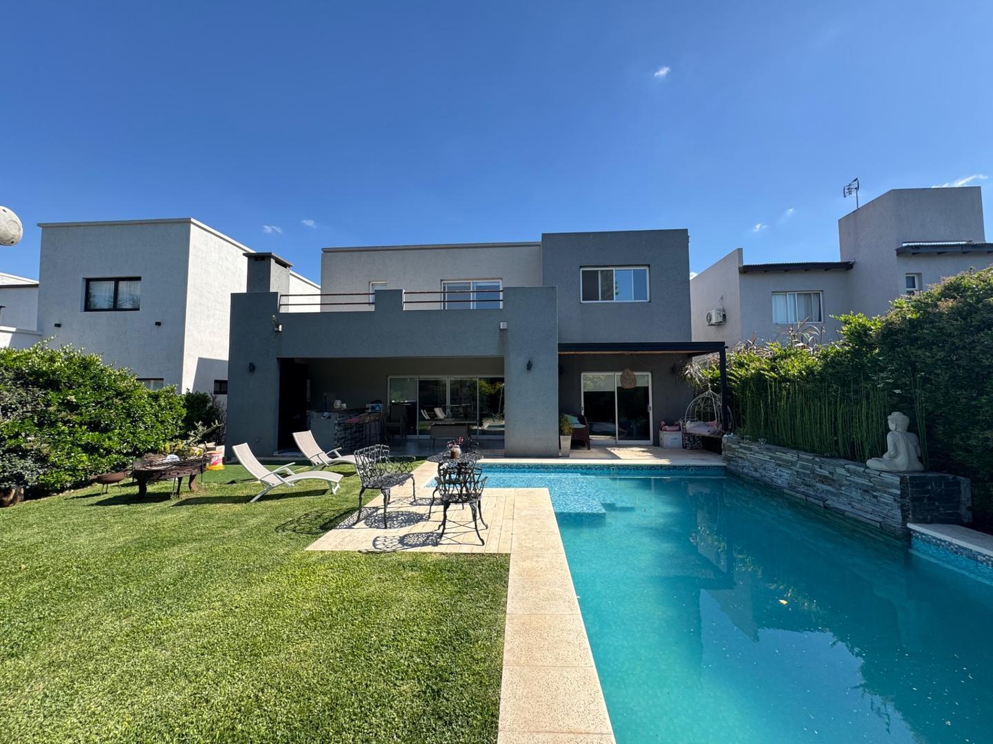 CASA EN VENTA EN HARAS MARIA VICTORIA