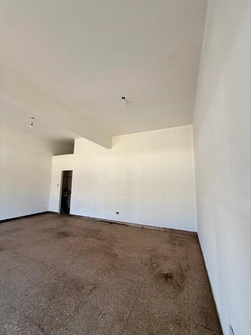 Local en Alquiler en Lomas De Zamora, $ 1.700.000