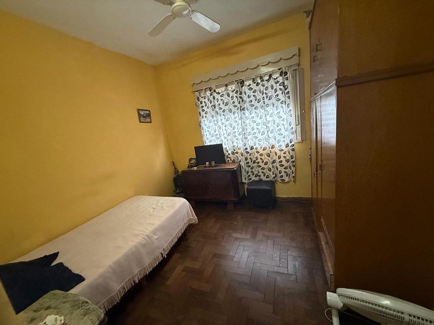 Pje. Bariloche 300, Piso 1