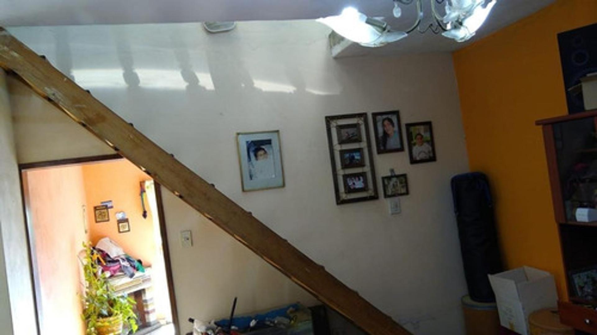 Casa Muy Bien Ubicada En Libertad Merlo