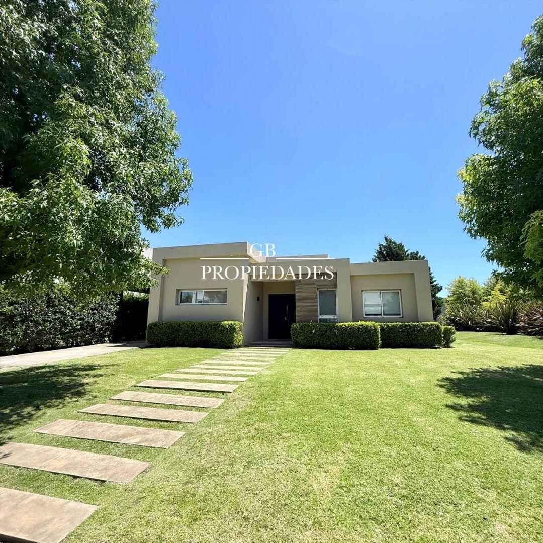 Alquiler de Casa 4 Ambientes en Ayres Plaza, Pilar