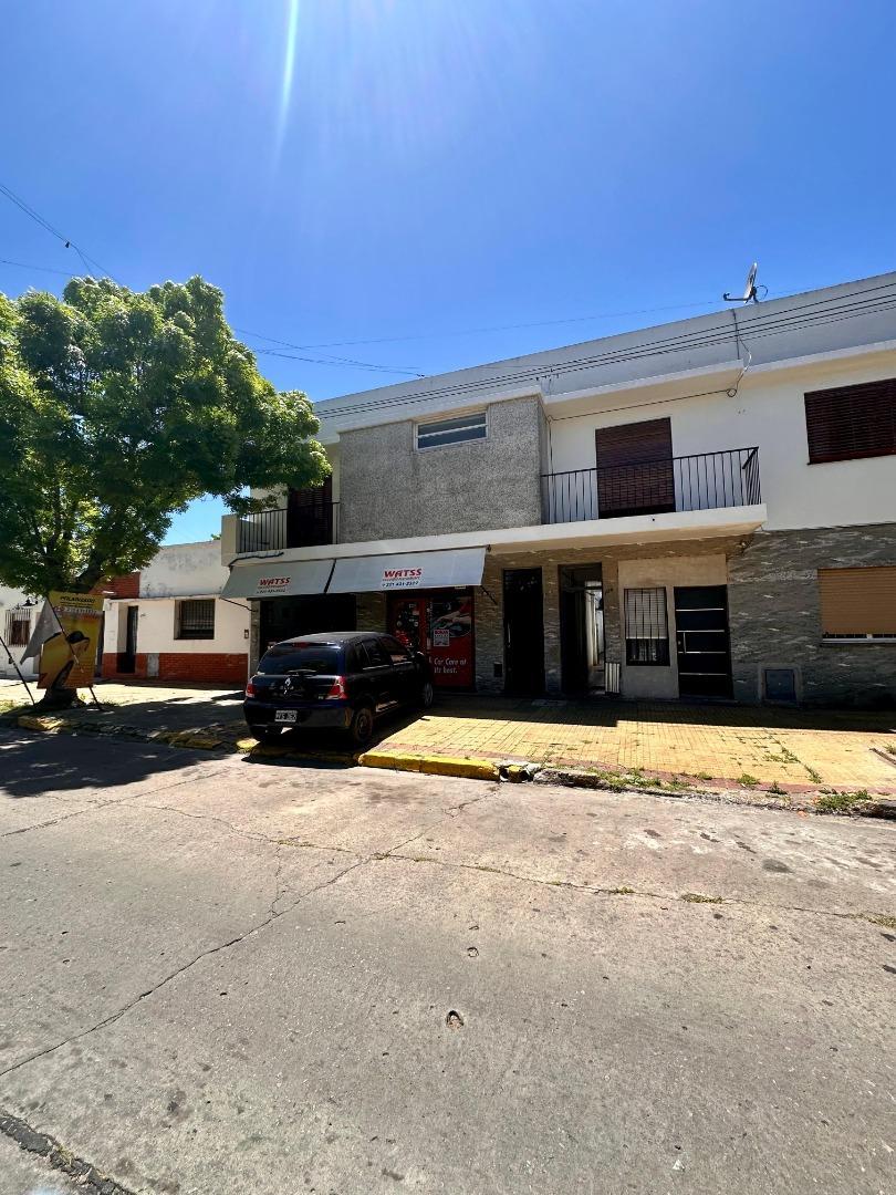 CASA + IMPORTANTE LOCAL