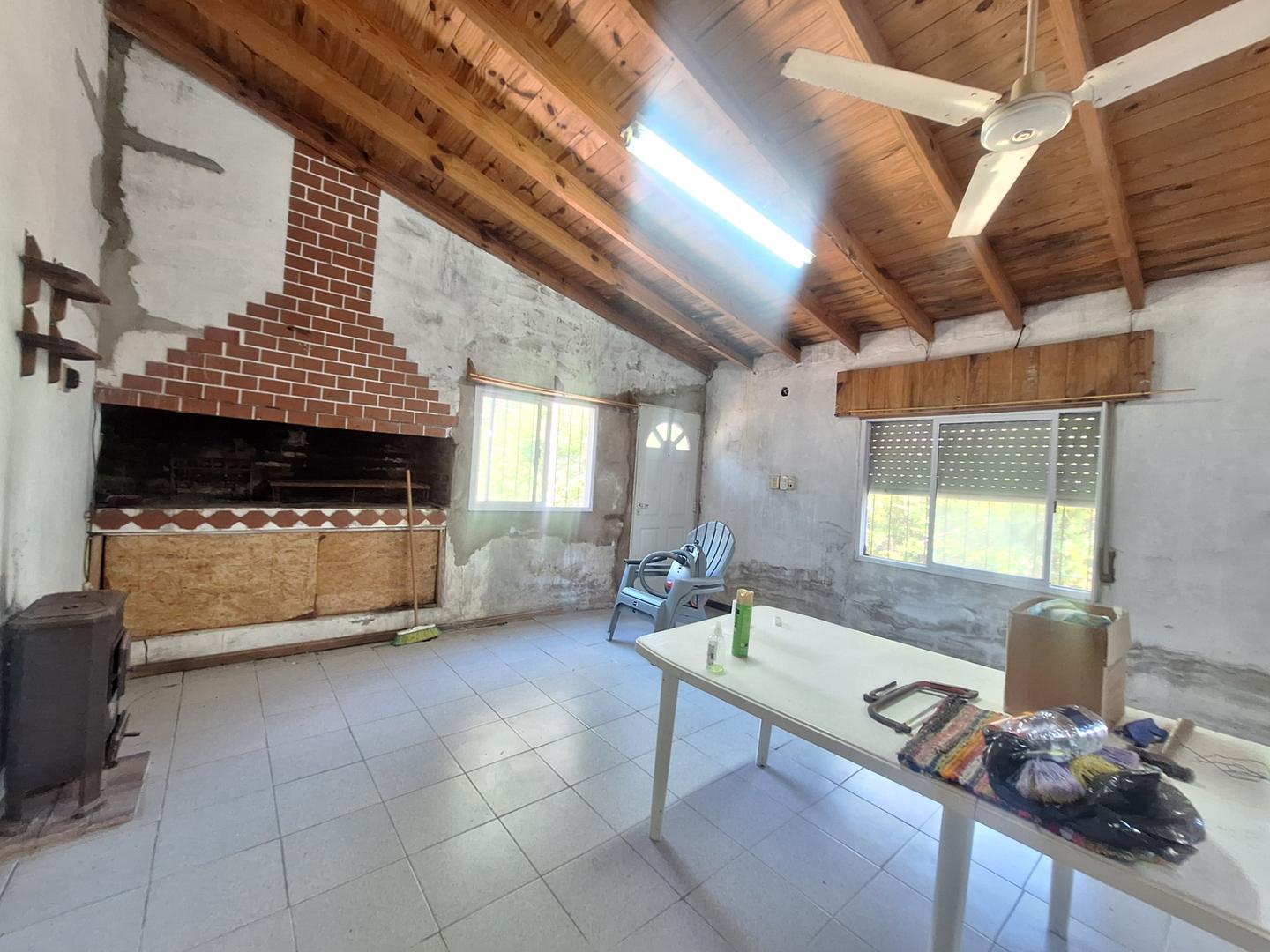 Casa en Venta con 3 cocheras
