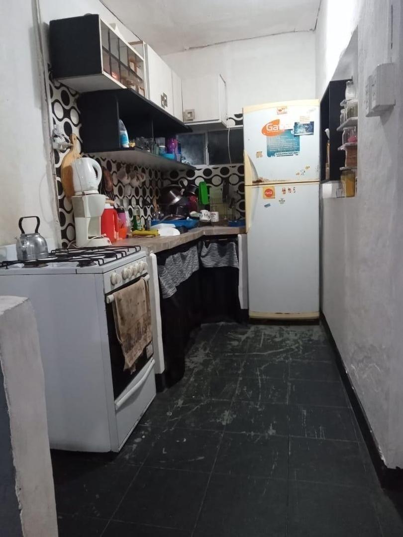 Casa 2 ambientes con 1 baño