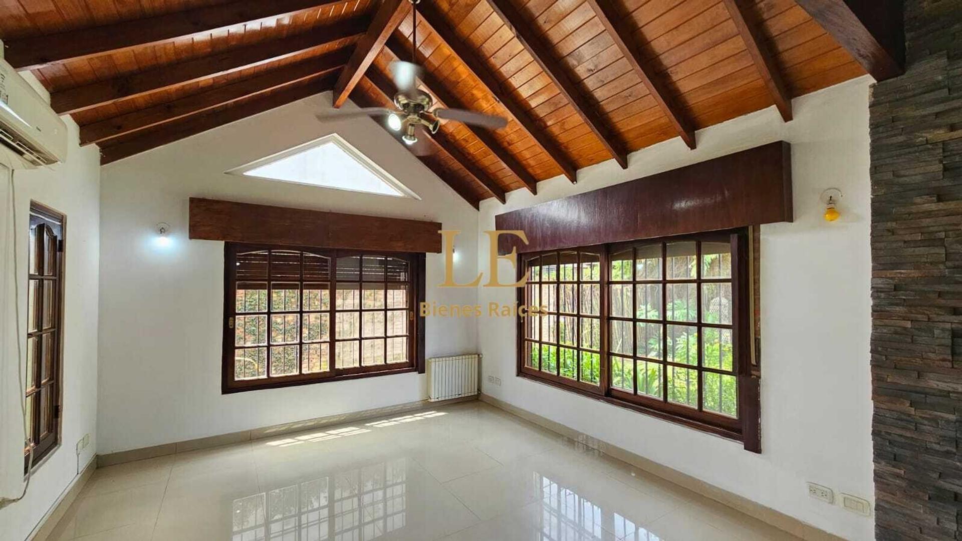 Casa en Venta - Ingeniero Maschwitz - Apta Credito