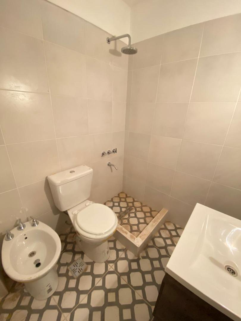 Entre Rios 2100, Piso 2