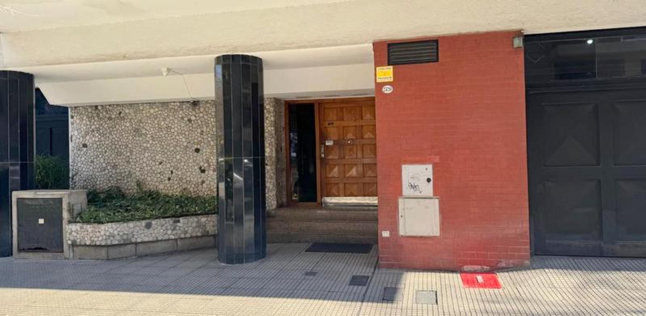 Departamento en Alquiler en Belgrano R, $ 650.000