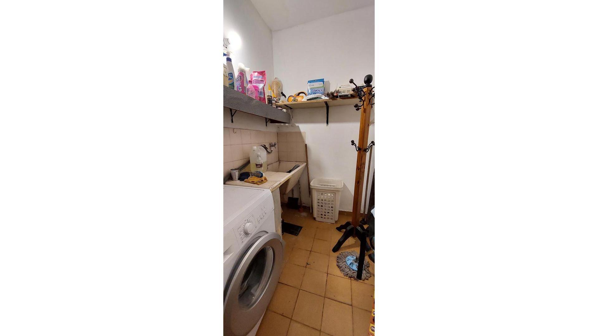 Casa 5 ambientes Venta- Castelar Norte